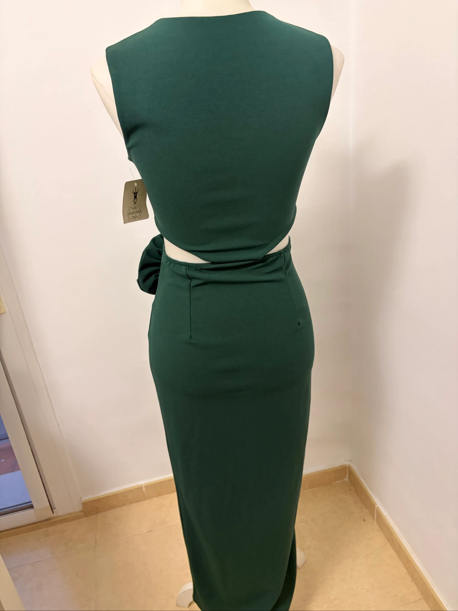 Green party dress with flower – photo 3